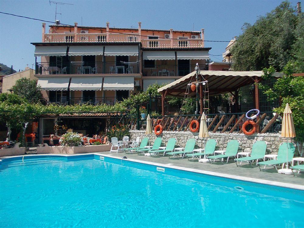 Aparthotel Argo Pool & Bar à Benitses  Extérieur photo